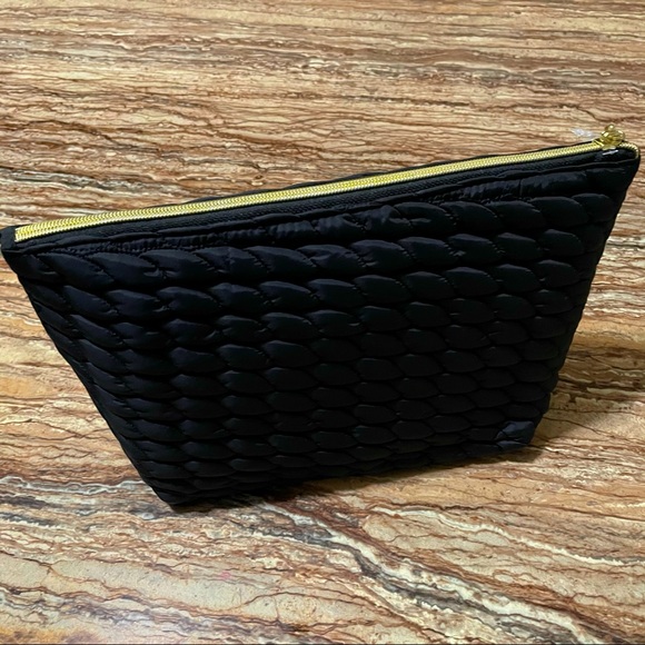 Juicy Couture - Picture 3 of 3